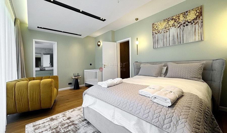 Terase generoase cu vederea spre padure - 4