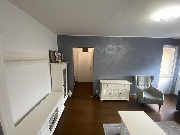 Apartament cu 2 camere semidecomandat în Titan