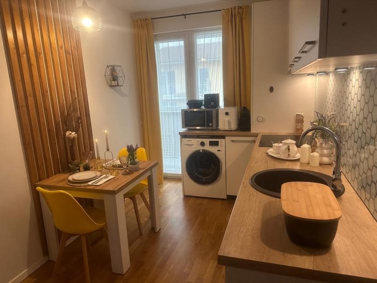 Oportunitate !!! Apartament 42 mp. cu 2 dormitoare  compartimentat excelent ! - 8