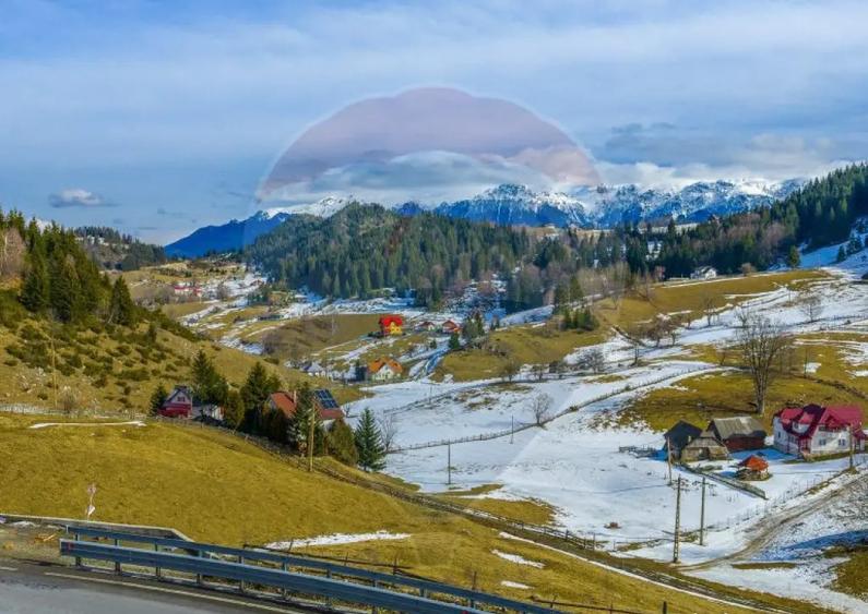 Teren intravilan CU PRIVELISTE DE POVESTE- Fundata- Romania - 14