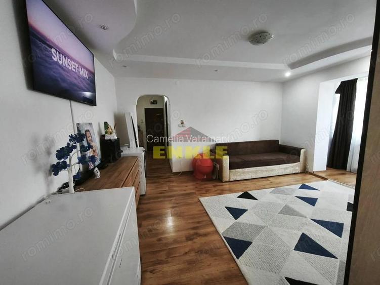 De vanzare apartament cu doua camere , zona Curcubeului. De vanzare apartament cu doua camere , zona Curcubeului.