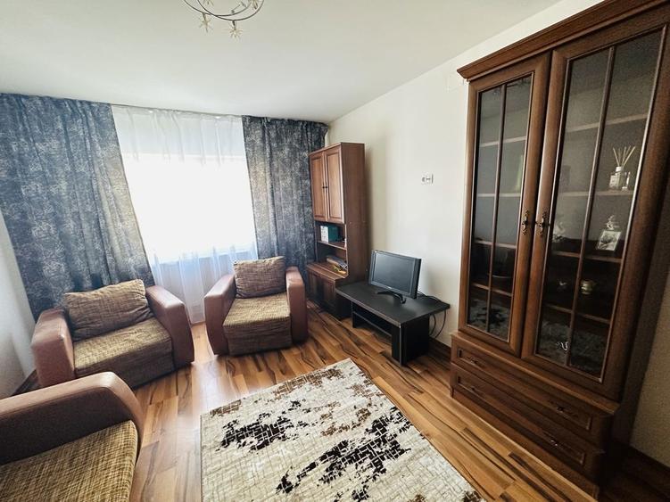 Inchiriez apartament 2 camere - 5