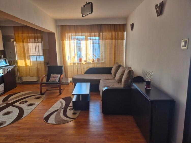 Vând apartament 3 camere decomandat(72mp) open space - 1