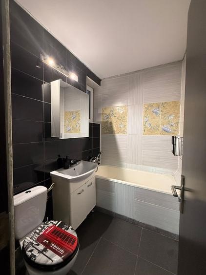 Apartament cu 3 camere circular, mobilat în Rovine