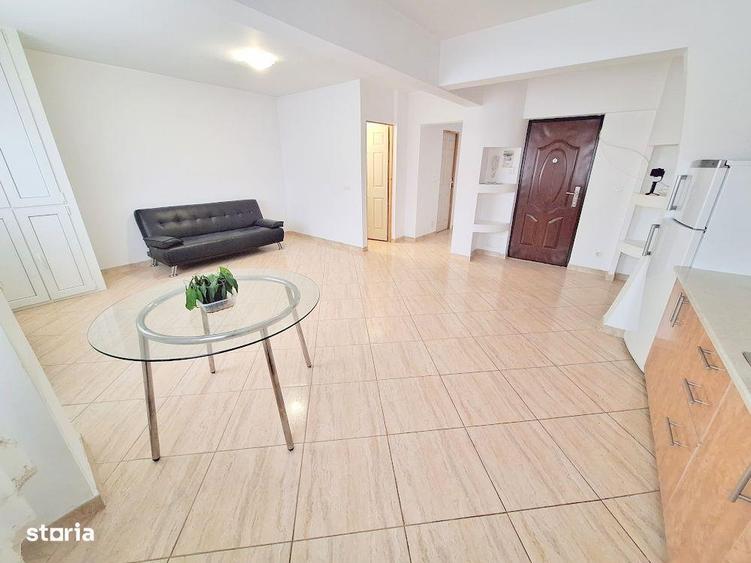 Apartament 3 camere - Zona Mioritei , Bloc an 1981 - 4