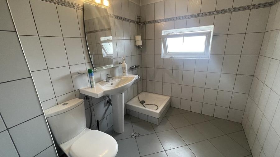 REV2002057 Vila eleganta in zona Domenii l potrivita pentru clinica medicala sau - 11