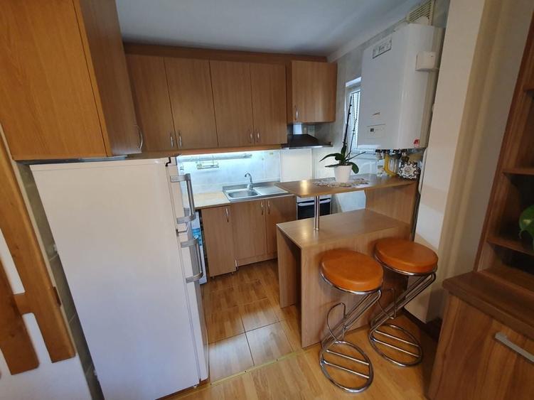 Apartament cu 2 camere semidecomandat în Exterior Vest