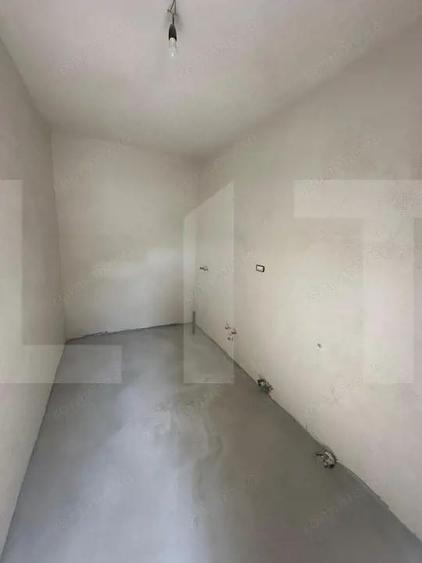 Casa spatioasa renovata - 9