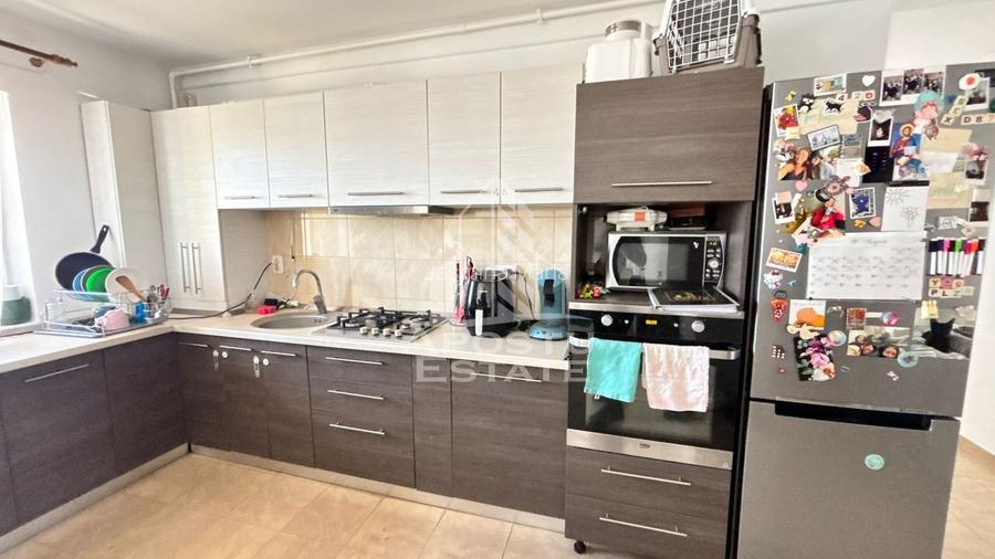 Apartament 3 camere in zona Girocului, centrala termica