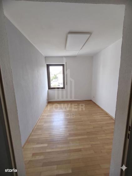 Apartament cu 4 camere în Central