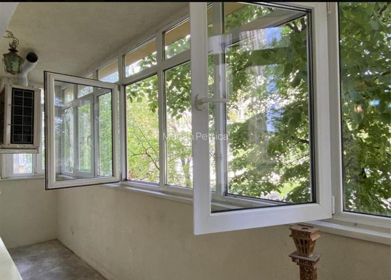 Apartament cu 3 camere decomandat în Colentina