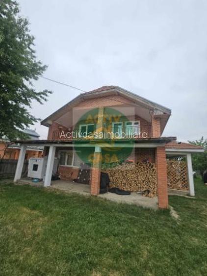 Casa de vanzare