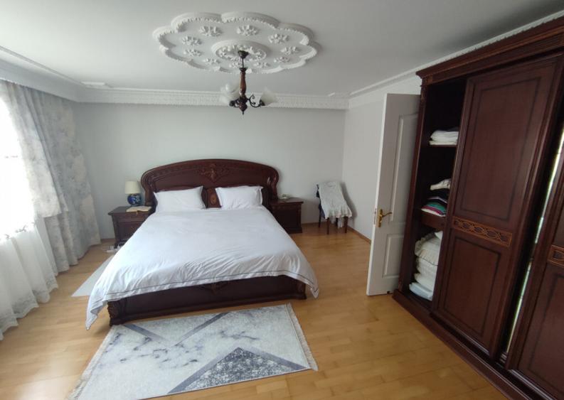 Casa cu garaj, teren 2000mp, chirie , Iaslovat - 8