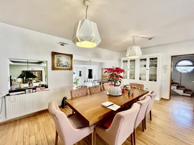 Casa de Vanzare 8 Camere   Pipera- Padurea Baneasa - 1