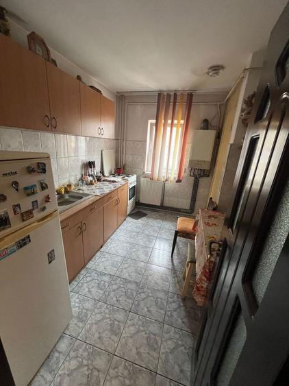 Apartament central mobilat si utilat - 2