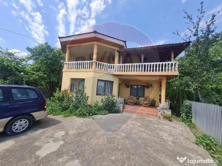 Casa / Vila cu 6 camere in Jorasti - 10