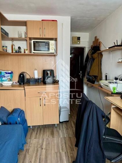 Garsoniera la etaj intermediar, zona Complexul Studentesc