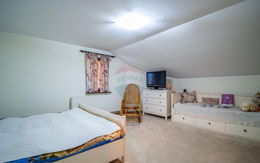 Casa P+M cu 6 camere in Bu?teni - Zona Zamora - 9