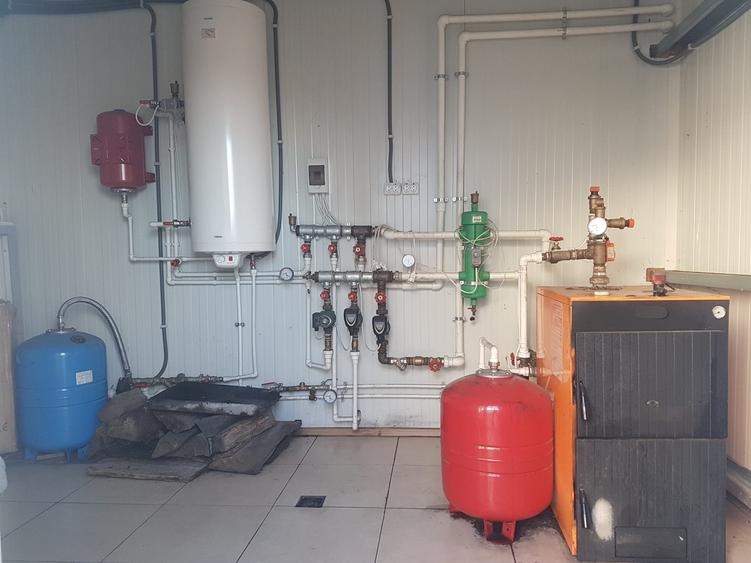 Hala industriala, 300mp, apa canalizare birouri teren 700mp ingradita, acces TIR - 16