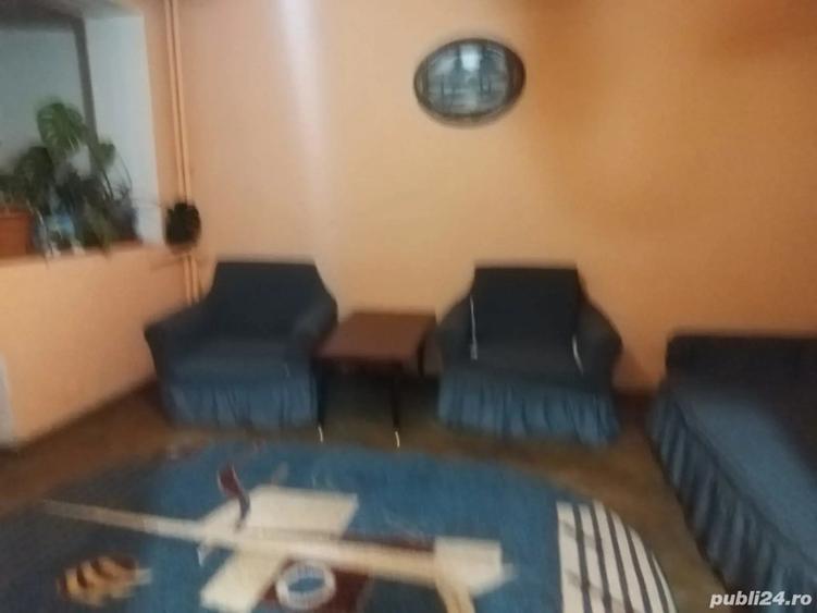 inchiriez apartament cu 2camere central etajul 2 apartamentul t - 9
