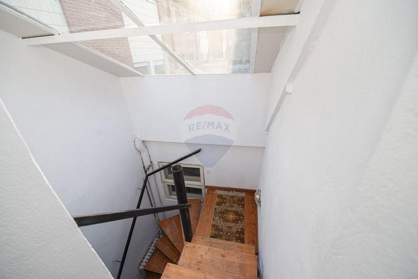 Casa-Vila pentru inchiriere  în zona Muncii-Decebal - 15