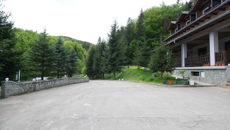 Vanzare pensiune noua complet functionala superba Prahova padure priveliste - 25