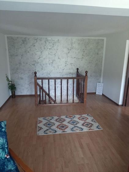 De Vanzare Casa spatioasa cu teren generos - 4