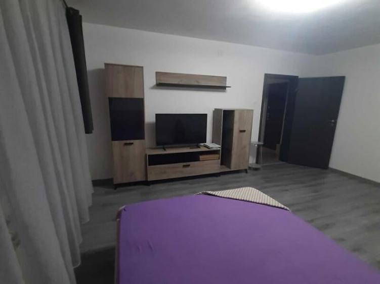 Apartament cu 2 camere decomandat, mobilat în Sebastian