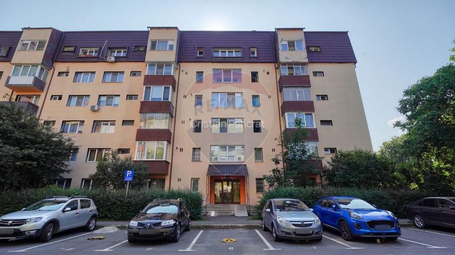 Apartament 3 camere de vanzare , Bulevardul Garii/ Brasov Apartament 3 camere de vanzare , Bulevardul Garii/ Brasov