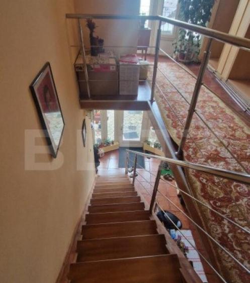 Casa in Centru Civic 4 camere , D +P+ E , PLUS SPATIU COMERC - 1