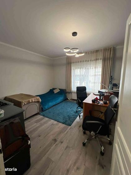 Casa singur in curte zona horea - 4