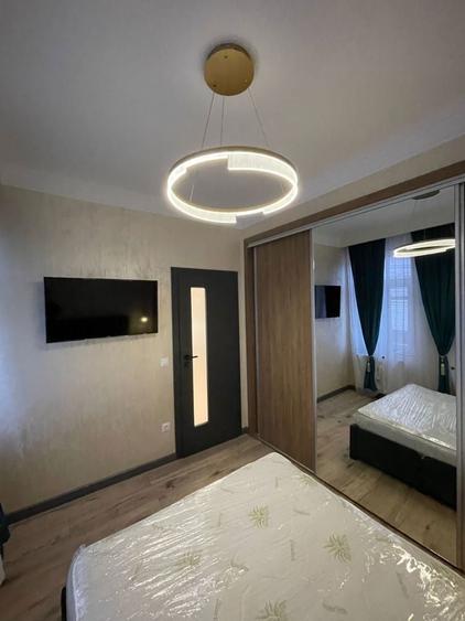 Vand apartament la curte! - 6