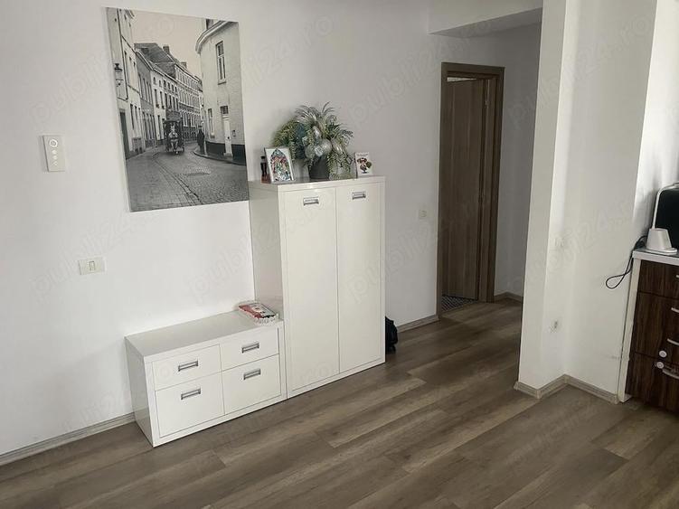 Apartament de vanzare - 3
