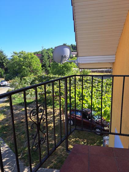 Casa-Vila ultrafinisata in regim D+P+E cu toate utilitatile cu 900 mp,teren - 21