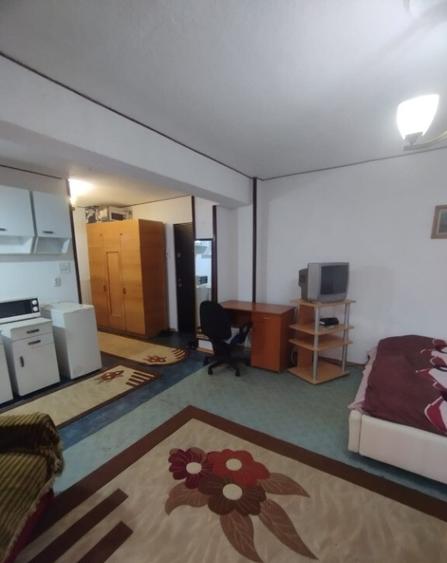 Inchiriere garsoniera Ploiesti, zona Democratiei. - 3