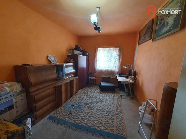 Casă cu 4 camere cu Teren 2208 Mp în Folea