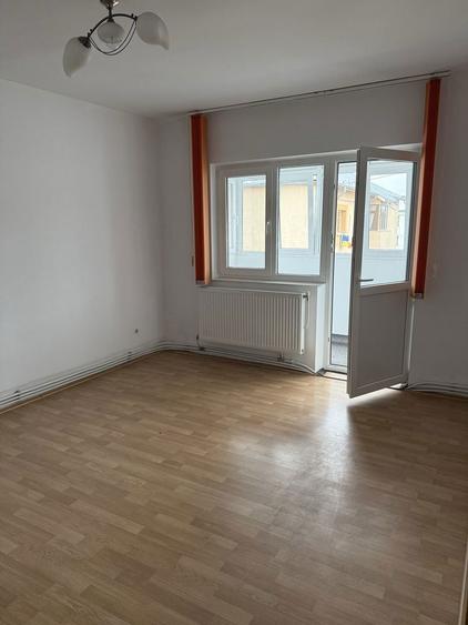 Apartament 4 camere, Onesti, zona de jos, 90mp - 2