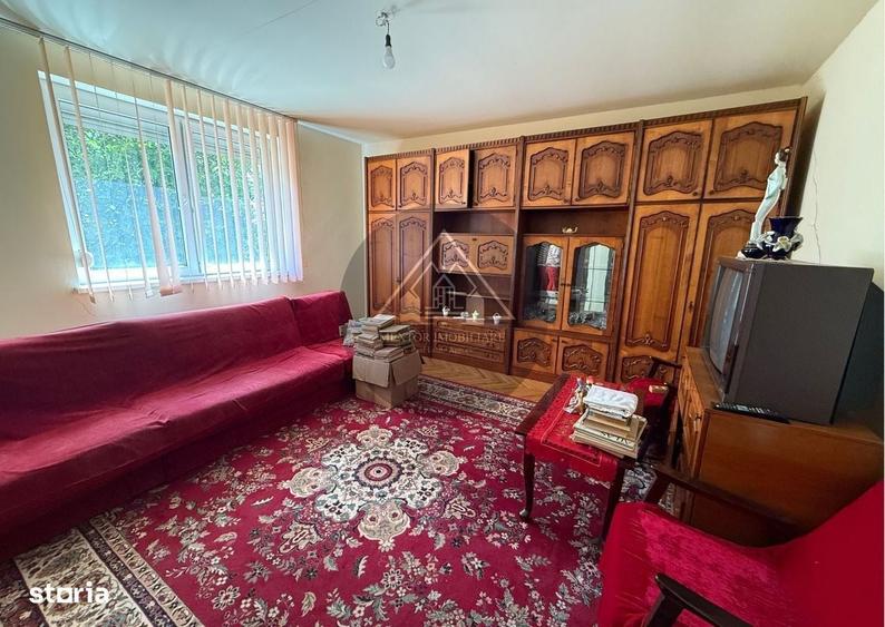 Casă cu 3 camere semidecomandat în Vitrometan