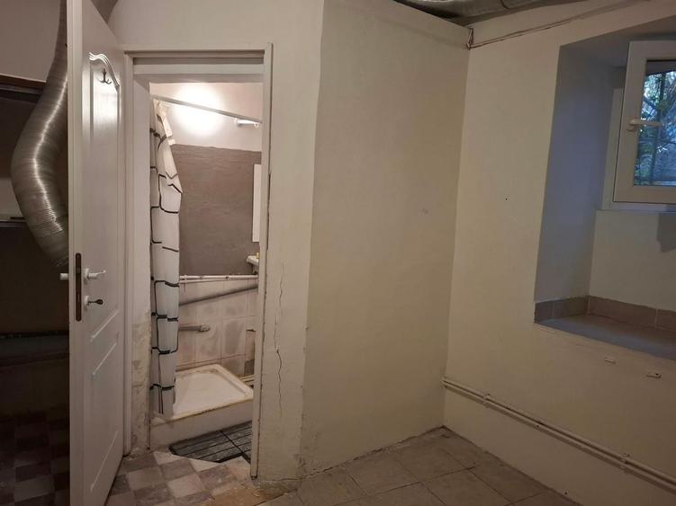 Spațiu comercial, de 50 mp, în Gara de Nord