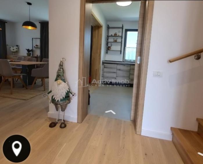 Casă cu 5 camere cu Teren 500 Mp în Central