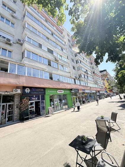 Apartament cu 3 camere semidecomandat, mobilat în Iancului