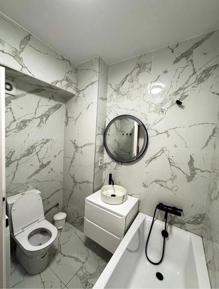 Apartament cu 2 camere decomandat, mobilat în Central