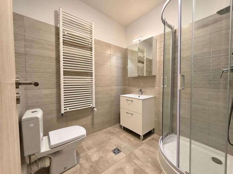 Apartament cu 3 camere decomandat, mobilat în Pipera