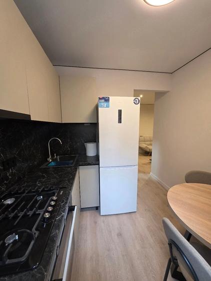 Apartament cu 2 camere decomandat în Politehnica