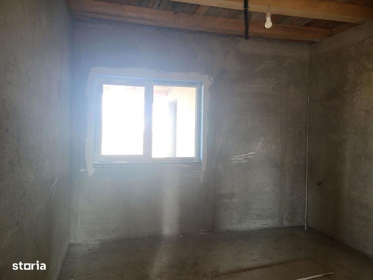 Casă cu 4 camere cu Teren 500 Mp în Sântandrei