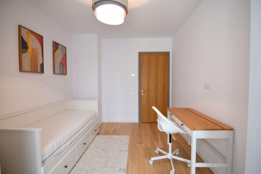 Apartament cu 3 camere, mobilat în Central