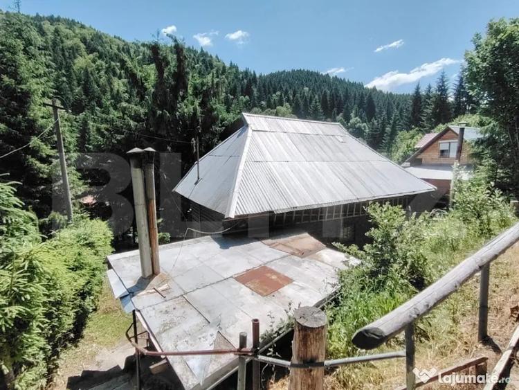 Casă cu 5 camere cu Teren 175 Mp în Lunca