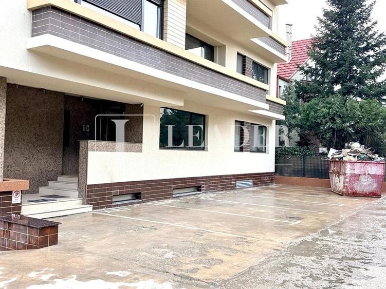 Apartament cu 3 camere decomandat în Exterior Nord