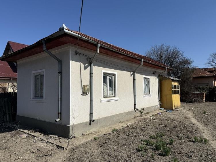 Casă cu 2 camere cu Teren 60 Mp în Central