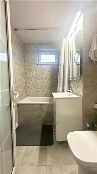 Apartament cu 3 camere decomandat, mobilat în Km 4-5